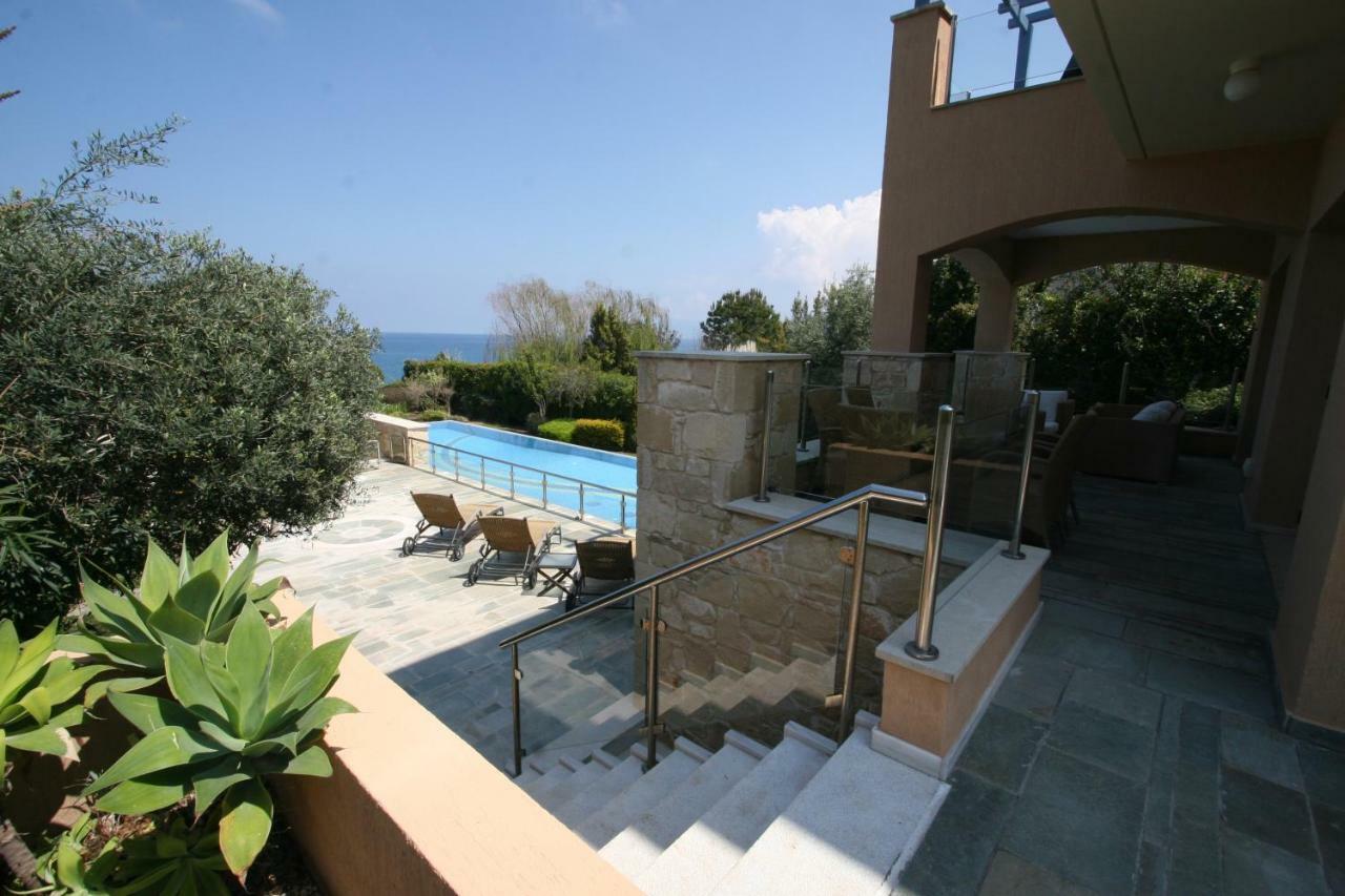 Beach Villa Olivia Нео-Коріо Екстер'єр фото